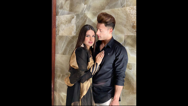All Is Well Between Asim’s Family & Himanshi!