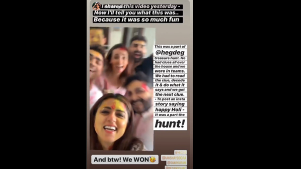 Actors Have Fun At Holi Party