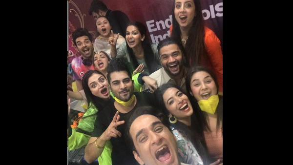 Mujhse Shaadi Karoge Contestants Sent Home; Has The Show Ended Due To Coronavirus Outbreak? Mujhse Shaadi Karoge Contestants Sent Home; Has The Show Ended Due To Coronavirus Outbreak?