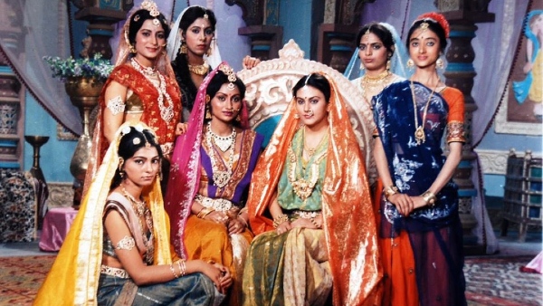Dipika Recalls When Ramayan Cast Created History; Shares Pic Snapped With Then PM Rajiv Gandhi