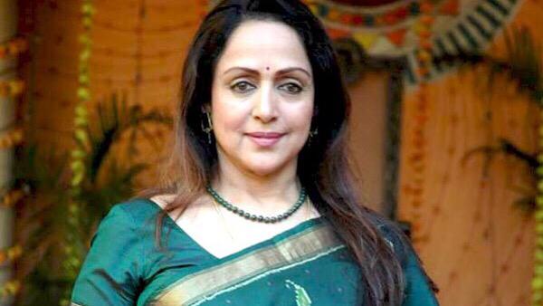Hema Malini Says Shes Washing Clothes, Doing Jhadu-Pocha Hema Malini Says Shes Washing Clothes, Doing Jhadu-Pocha