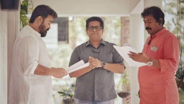 Mohanlals Ram: The New Location Still Goes Viral | Mohanlal Looks Dashing In This New Location Still Of Ram Mohanlals Ram: The New Location Still Goes Viral | Mohanlal Looks Dashing In This New Location Still Of Ram
