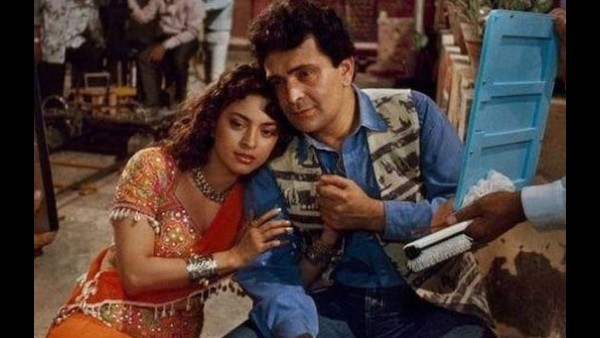 Juhi Recalled How Rishi Would Make His Cheeks Pink By Putting Make-Up On His Face All By Himself