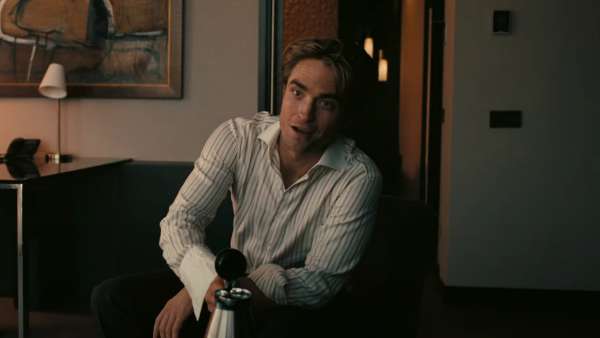 Robert Pattinson Asks, Time Travel Or Inversion? 