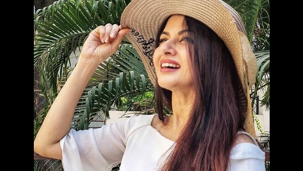 Bhagyashree On Rejecting Film Offers By Big Filmmakers Like Yash Chopra