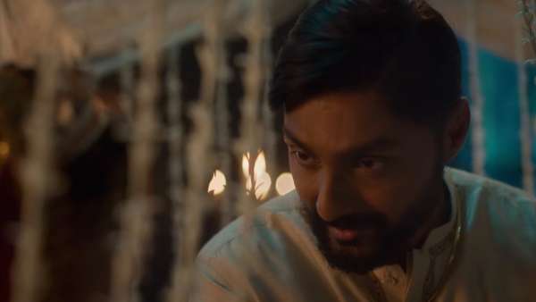 Rahul Bose As Badi Thakur