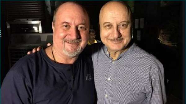 Fans Were Shocked By Similarities Between Anupam And Raju Kher