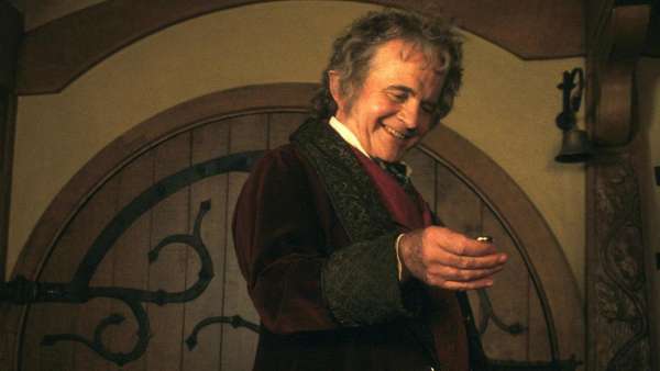 Fans On Twitter Said Goodbye To Bilbo Baggins Fans On Twitter Said Goodbye To Bilbo Baggins