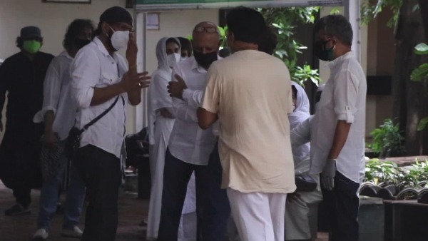 Johnny Lever Offers His Condolence To Jagdeep's Family