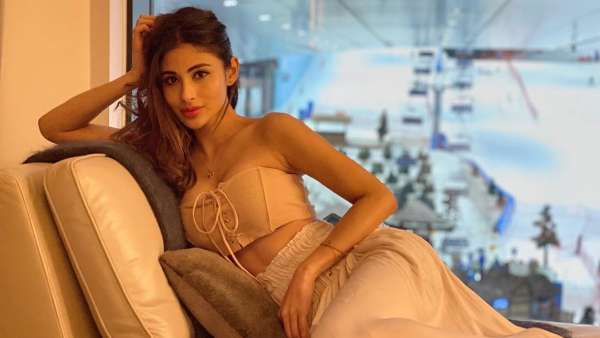 Mouni Travelled To London And Returned To Work