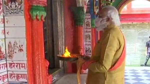 Many Celebs Wished 'Greetings Of Ram Janmabhoomi' To Fans