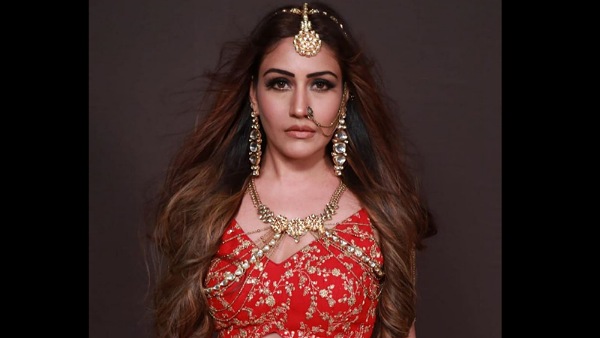 Celebs Love Surbhi's Look & Congratulated Her Celebs Love Surbhi's Look & Congratulated Her