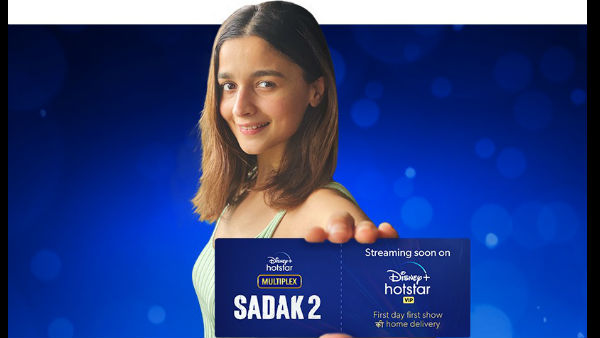 Alia Keeps Herself Calm & Composed