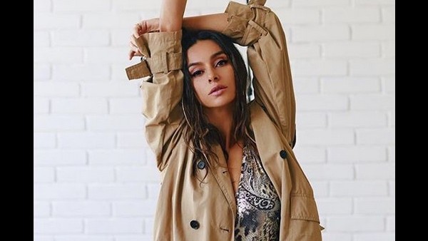 'I Am Sorry That So Many People Let You Down,' Says Shibani Dandekar