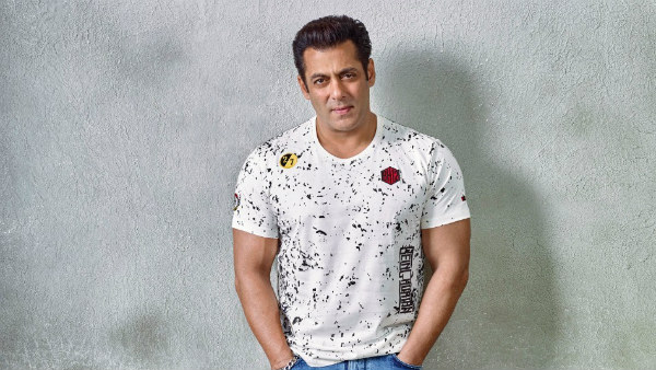 Salman Khan Cracks Rs 450 Crore Deal With Makers! Salman Khan Cracks Rs 450 Crore Deal With Makers!