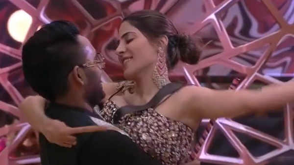 Preeti & Pinky Entertain During Navratri Spl Episode; Nikki Gives A Peck To Jaan