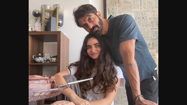 Birthday Boy Arjun Rampal Shares A Frame With His Lady Love Gabriella Demetriades