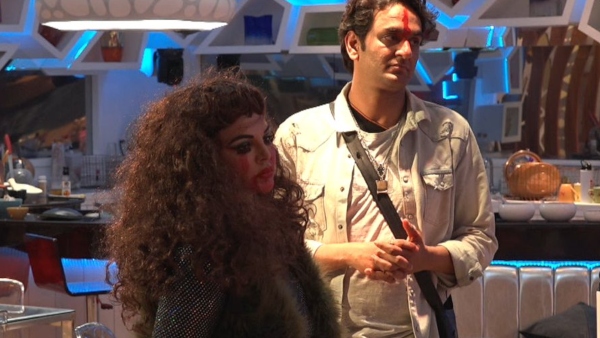 Bigg Boss 14 December 30 Highlights: Rakhi Is Possessed Again; Leaves Rahul And Aly Furious With Her Actions Bigg Boss 14 December 30 Highlights: Rakhi Is Possessed Again; Leaves Rahul And Aly Furious With Her Actions