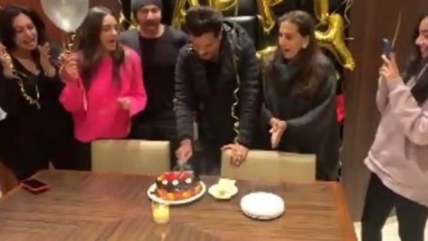 Meanwhile, Anil Kapoor Rings In His Birthday With Jug Jugg Jeeyo Cast