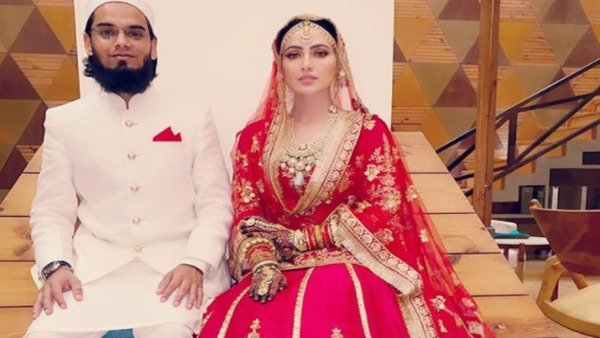 Sana Khan & Mufti Anas