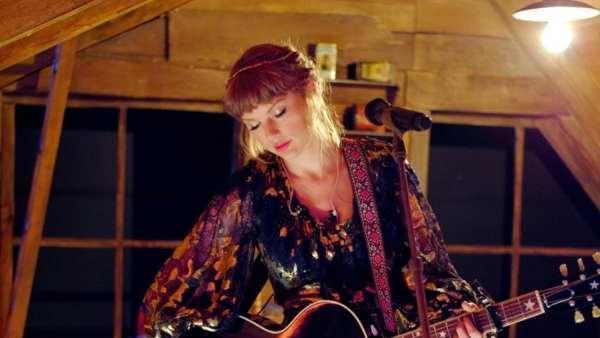 Taylor Swift Takes Home Album Of The Year For Folklore