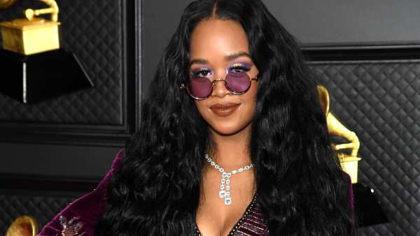 H.E.R Bags Song Of The Year For I Can't Breathe