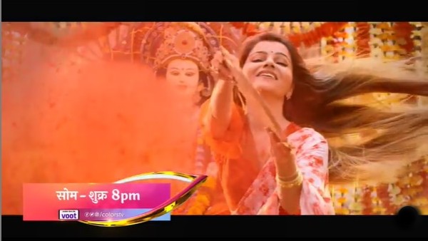 When Did Makers Approach Her?