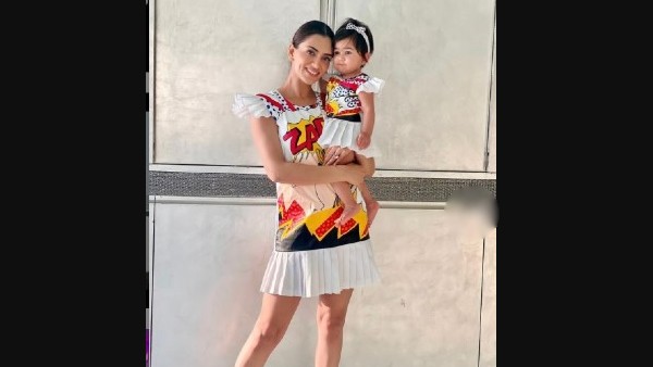 Smriti Khanna Smriti Khanna