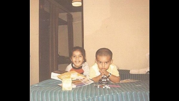 Arjun Kapoor Shares A Frame With Cousin Sonam Arjun Kapoor Shares A Frame With Cousin Sonam