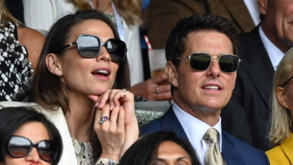 Tom Cruise Attends Wimbledon 2021 Finals With Rumoured Girlfriend Hayley Atwell; Pictures Win The Internet Tom Cruise Attends Wimbledon 2021 Finals With Rumoured Girlfriend Hayley Atwell; Pictures Win The Internet