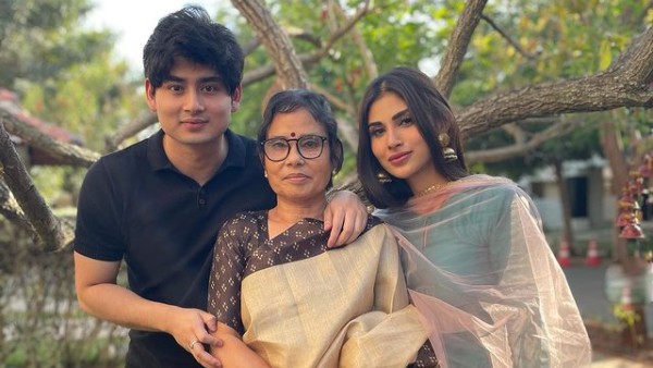 Mouni Roy-Mukhar Roy Mouni Roy-Mukhar Roy