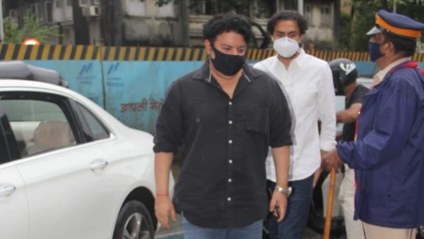 akshay-kumar-mother-demise-salman-khan-ajay-devgn-parineeti-chopra-other-celebs-condole-her-death