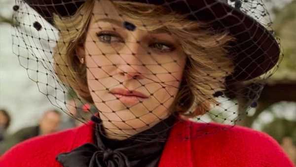 Kristen Stewart is intense in Spencer