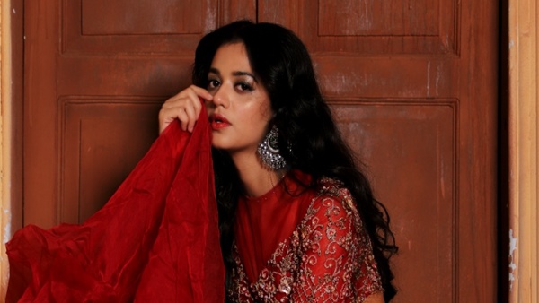 Shruti Sharma’s Tips For People Facing Financial Crisis During Diwali