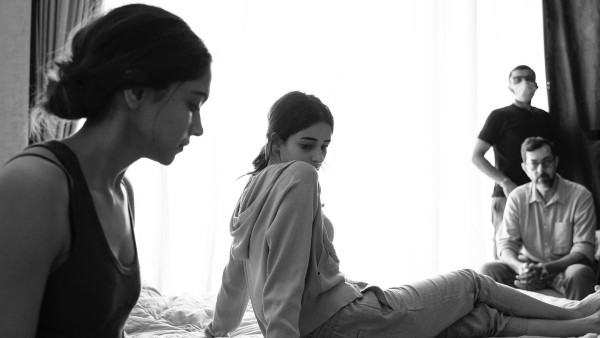 shakun-batra-s-upcoming-film-titled-gehraiyaan-to-release-on-amazon-prime-video shakun-batra-s-upcoming-film-titled-gehraiyaan-to-release-on-amazon-prime-video