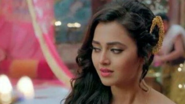 Urvi In Karn Sangini