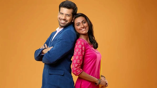 Rang Majha Vegla And Aai Kuthe Kaay Karte