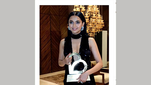 Tejasswi Bags Award Tejasswi Bags Award