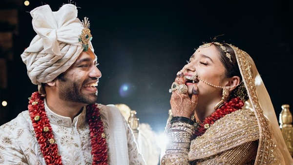 Smart Jodi: Here’s What Vicky Jain Did With Ankita Lokhande On Their First Night AKA Suhaagrat; Watch Promo Smart Jodi: Here’s What Vicky Jain Did With Ankita Lokhande On Their First Night AKA Suhaagrat; Watch Promo