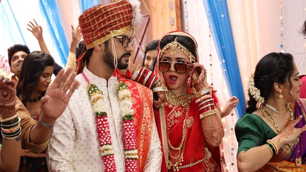 Thipkyanchi Rangoli – Maha Episode, Mazhi Tuzhi Reshimgaath And Its Maha Episode