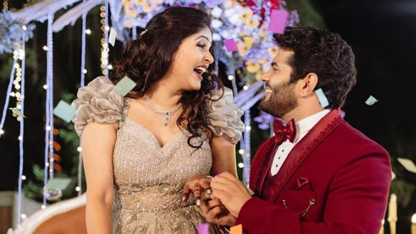 Akshaya Deodhar & Hardeek Joshi Get Engaged; See Inside Pics Akshaya Deodhar & Hardeek Joshi Get Engaged; See Inside Pics