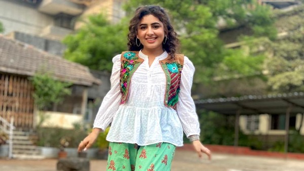 Exclusive! Choti Sarrdaarni Star Geetika Gets Emotional