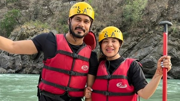 Avinash Dwivedi & Sambhavna Seth