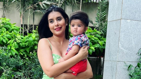 Charu Asopa Opens Up About Daughter Zianas Hand, Foot, Mouth Disease; Netizens Are In Love!