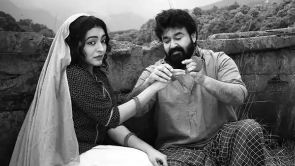 Mohanlals Olavum Theeravum To Release In The Black And White Format: Reports Mohanlals Olavum Theeravum To Release In The Black And White Format: Reports