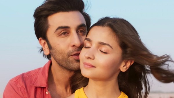 ranbir-kapoor-on-making-alia-bhatt-blush-all-the-time-thank-god-that-i-can-make-her-do-that ranbir-kapoor-on-making-alia-bhatt-blush-all-the-time-thank-god-that-i-can-make-her-do-that