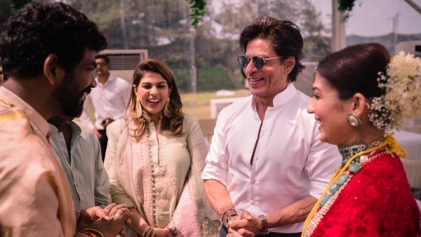 shah-rukh-khan-s-unseen-inside-pictures-from-nayanthara-and-vignesh-shivan-s-wedding-go-viral