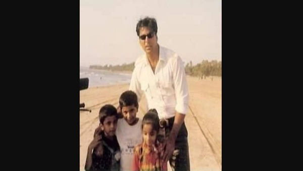 Pandya Store Star Kanwar Dhillon Meets His Idol Akshay Kumar Pandya Store Star Kanwar Dhillon Meets His Idol Akshay Kumar