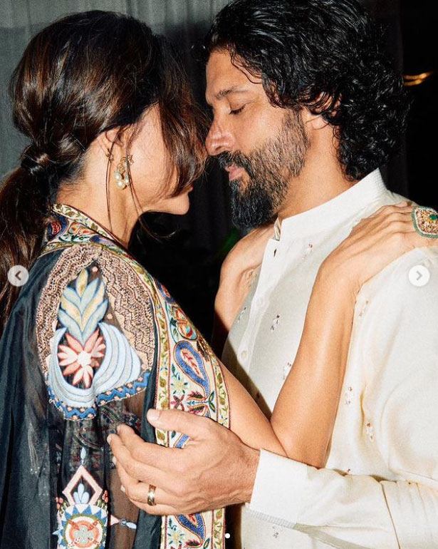 Farhan Shibani get mushy Farhan Shibani get mushy