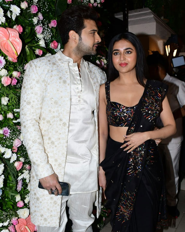 Karan poses with Tejasswi